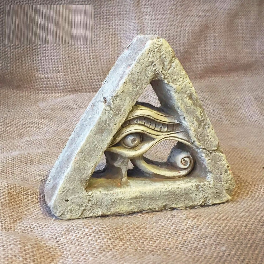 Eye of Horus Statue